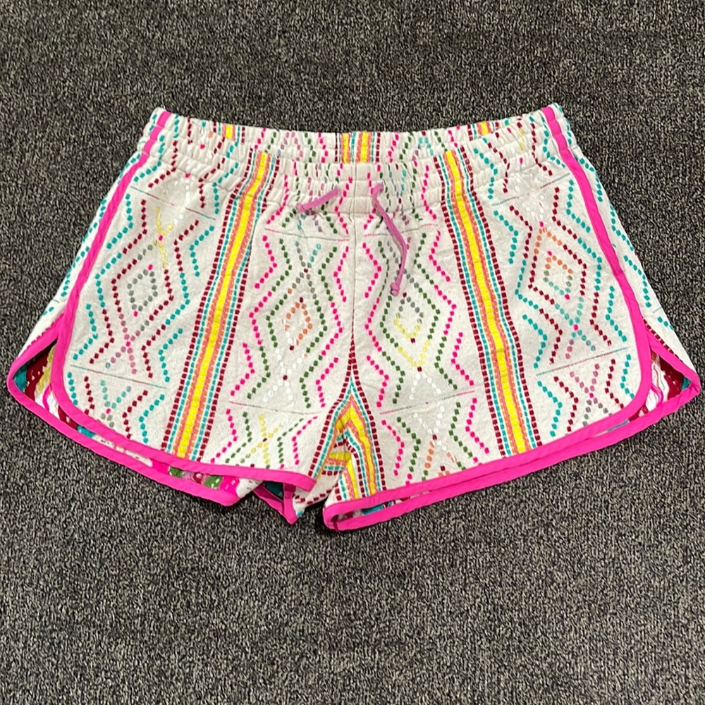 JUDITH MARCH Aztec Cream Print Embroidered dolphin Shorts SZ M New without tags.